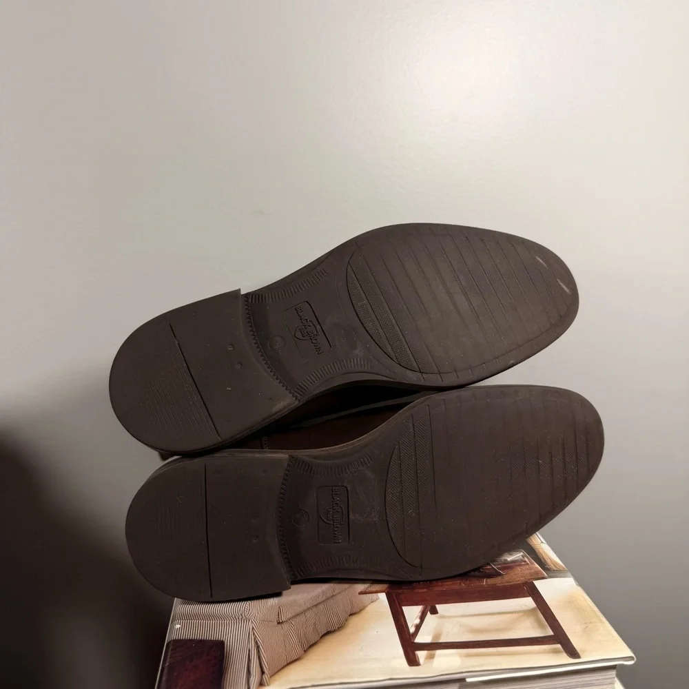 Black Crown sleek leather